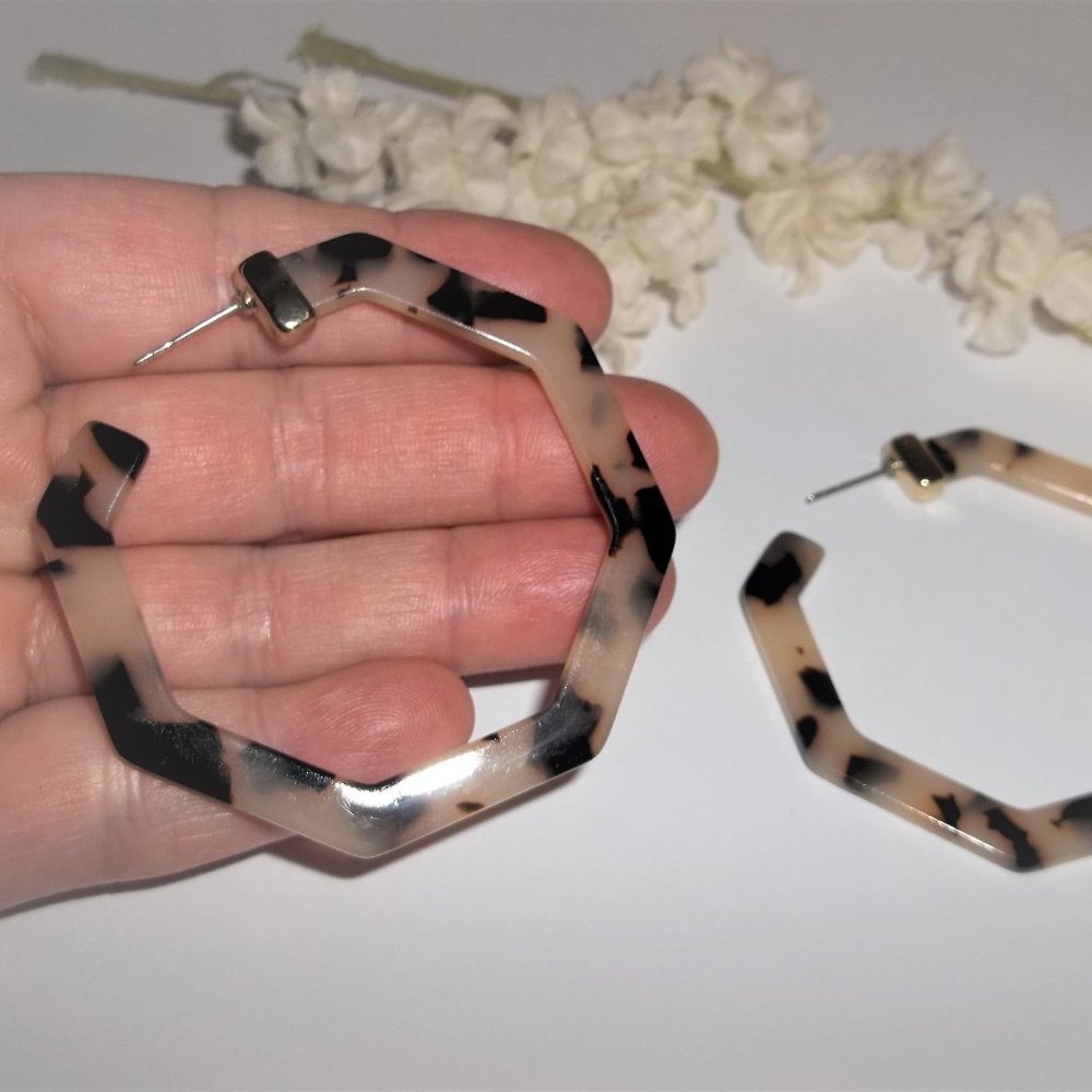 Statement Hoop Earring Resin Tortoise Shell Style… - image 1